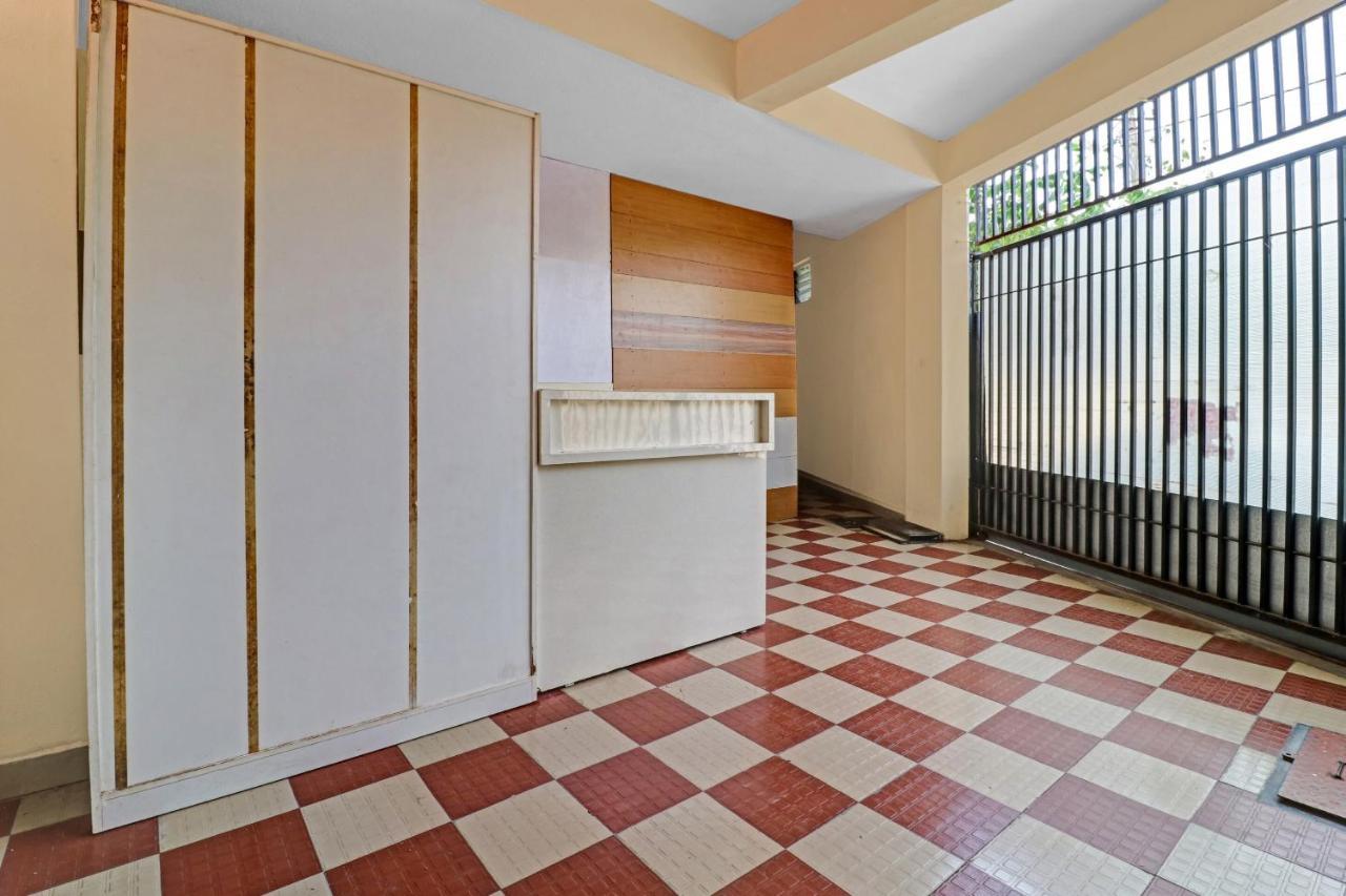 העיר בנגלור Hotel O Mn Residency Near Ragigudda Sri Prasanna Anjaneyaswamy Temple מראה חיצוני תמונה
