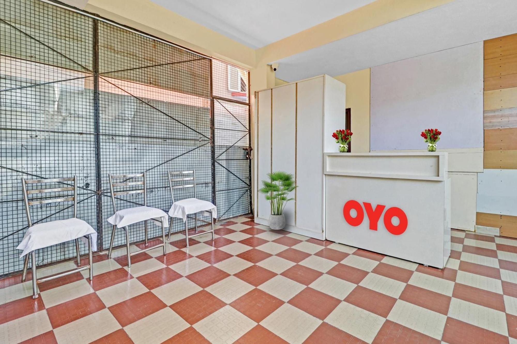 העיר בנגלור Hotel O Mn Residency Near Ragigudda Sri Prasanna Anjaneyaswamy Temple מראה חיצוני תמונה