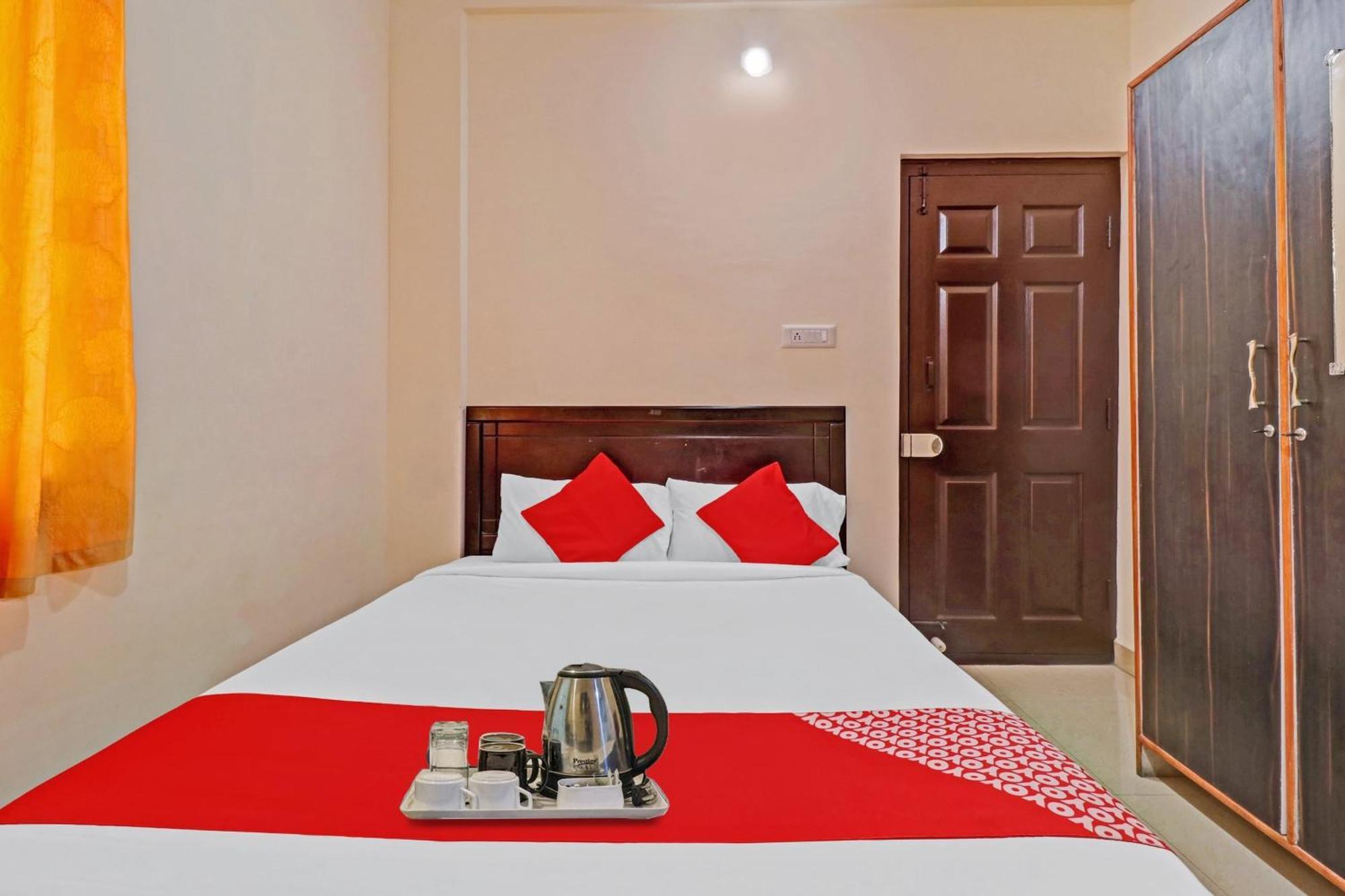 העיר בנגלור Hotel O Mn Residency Near Ragigudda Sri Prasanna Anjaneyaswamy Temple מראה חיצוני תמונה