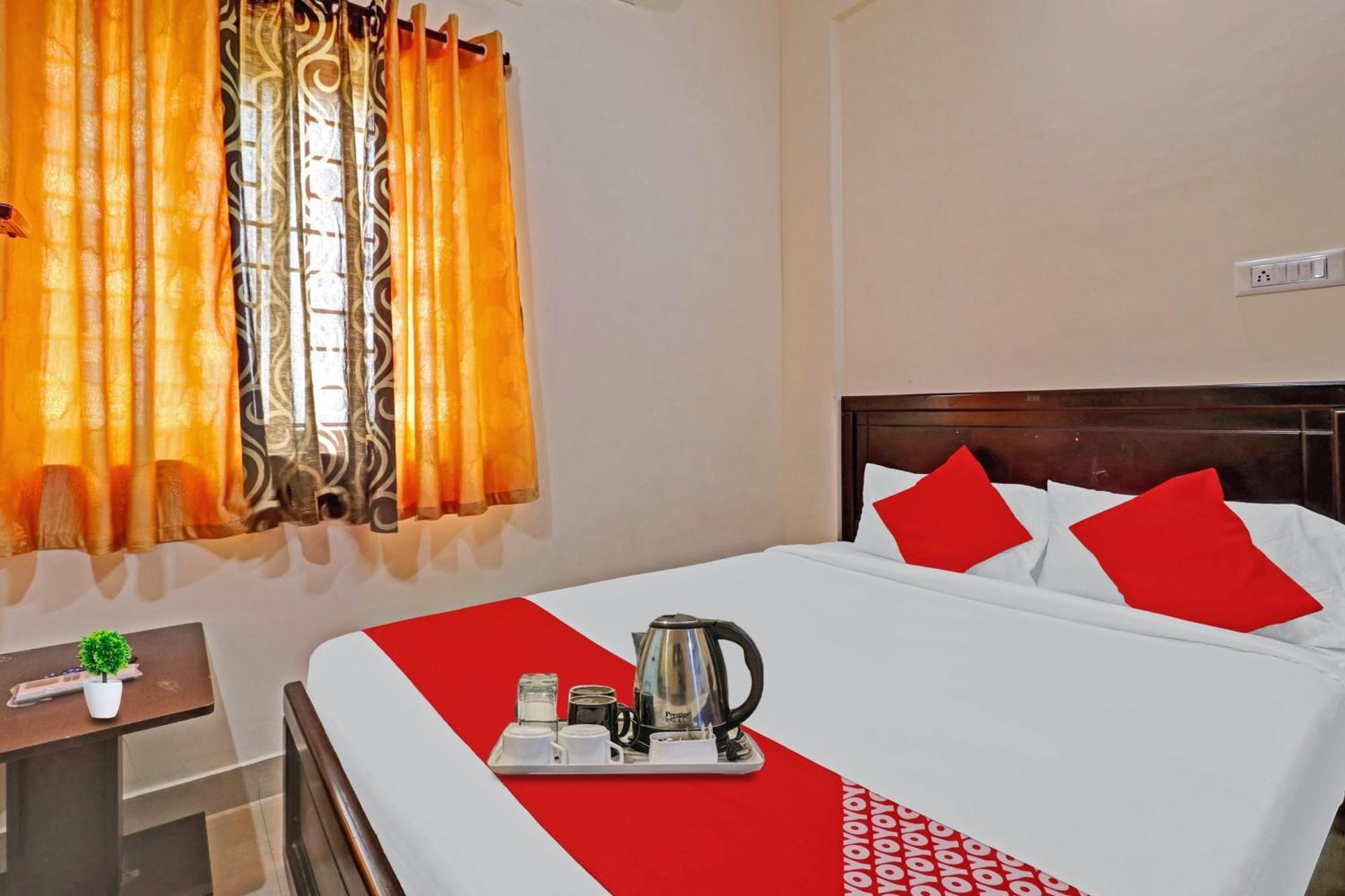 העיר בנגלור Hotel O Mn Residency Near Ragigudda Sri Prasanna Anjaneyaswamy Temple מראה חיצוני תמונה