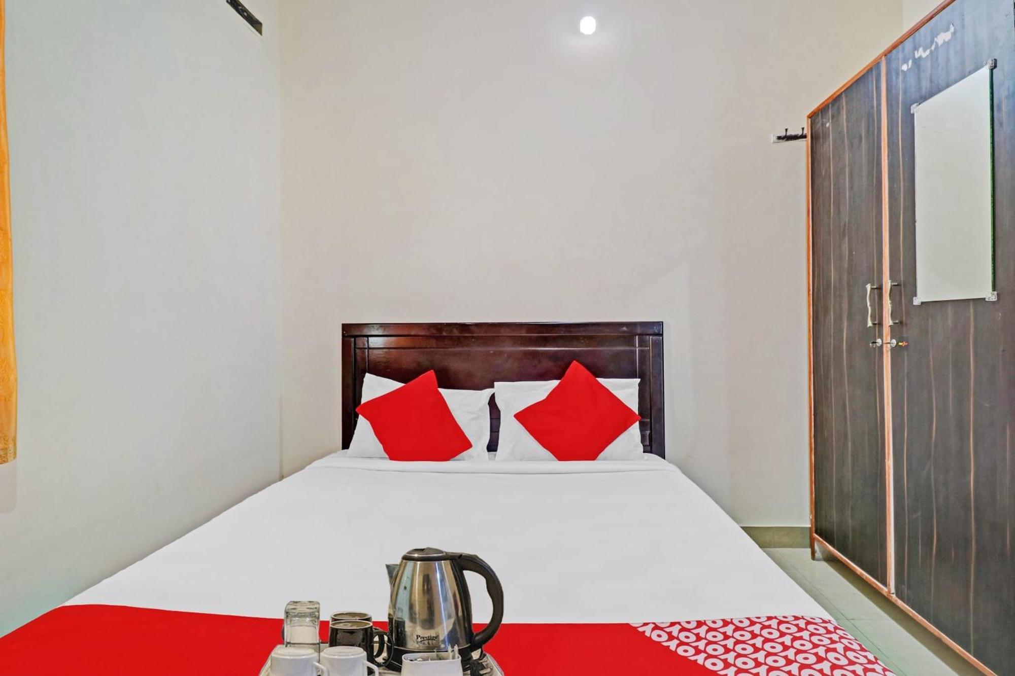 העיר בנגלור Hotel O Mn Residency Near Ragigudda Sri Prasanna Anjaneyaswamy Temple מראה חיצוני תמונה