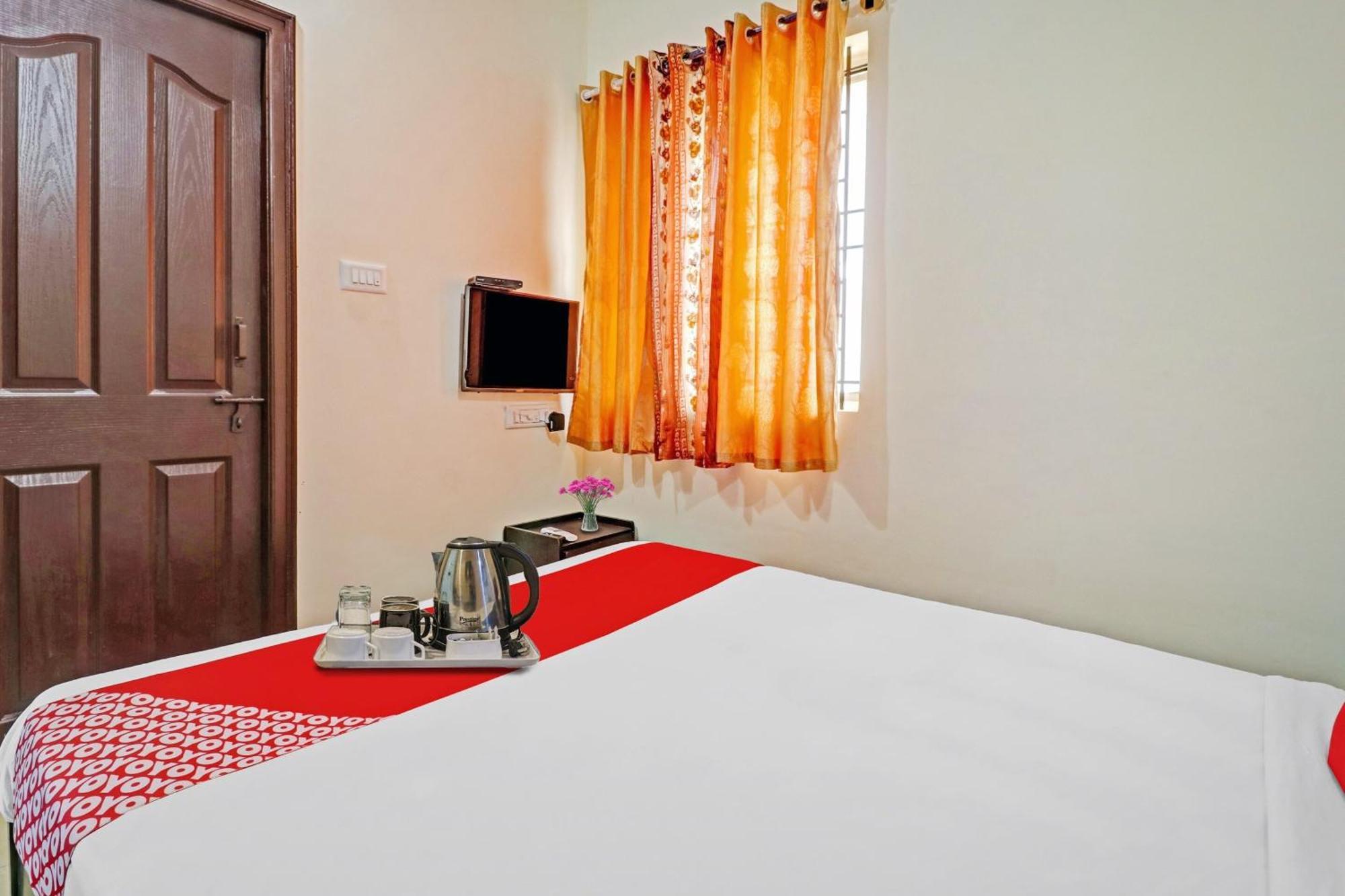 העיר בנגלור Hotel O Mn Residency Near Ragigudda Sri Prasanna Anjaneyaswamy Temple מראה חיצוני תמונה